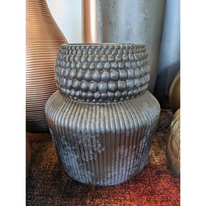 [Q233/5] Vase en céramique strié gris anthracite